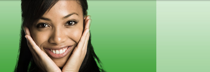 girl in hat on beach